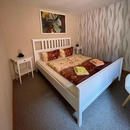 Min Krup Unner Im Hofhaus